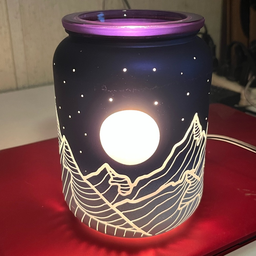 Scentsy Mountain Sky Warmer